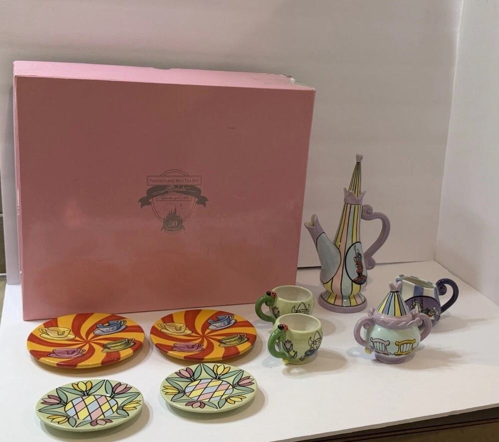 Disneyland 50th Fantasyland Mini Tea Set Elisabete Gomes Art of Disney 2005 RARE